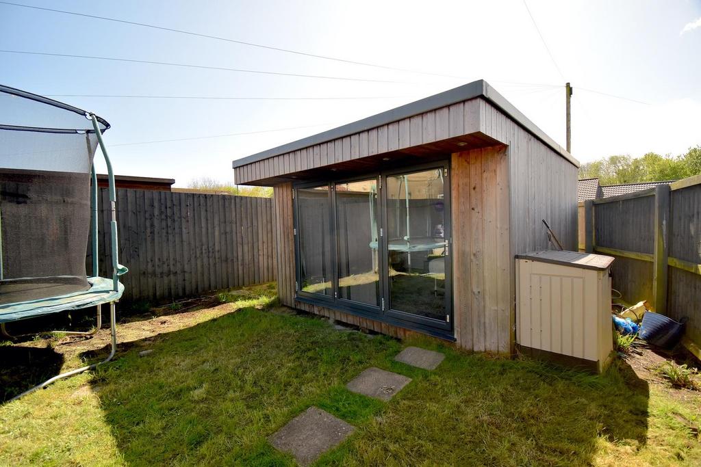 Detached Home/Office