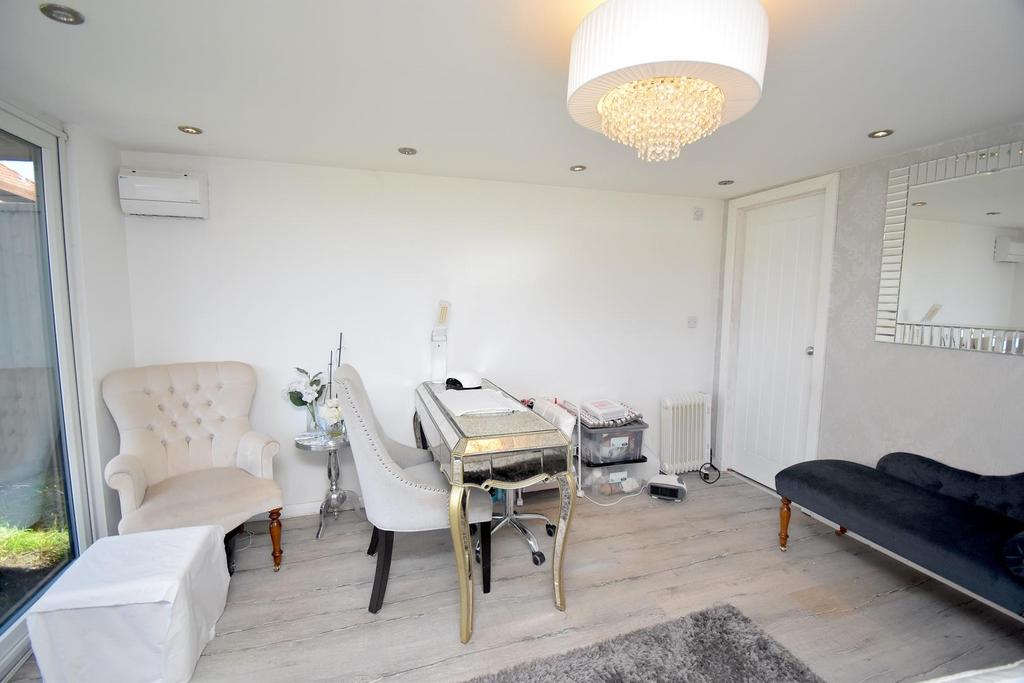 Detached Home/Office