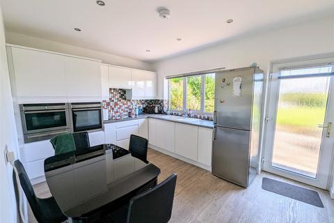 Fayre Oaks Bathley Lane, Little Carlton, Newark, NG23 6BY