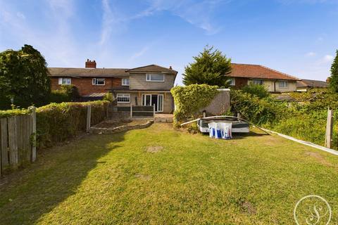 3 bedroom end of terrace house for sale, Rookwood Road, Leeds