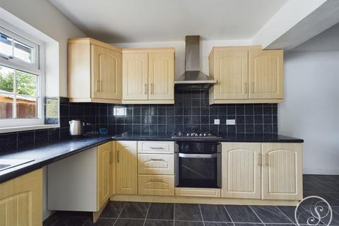 3 bedroom end of terrace house for sale, Rookwood Road, Leeds