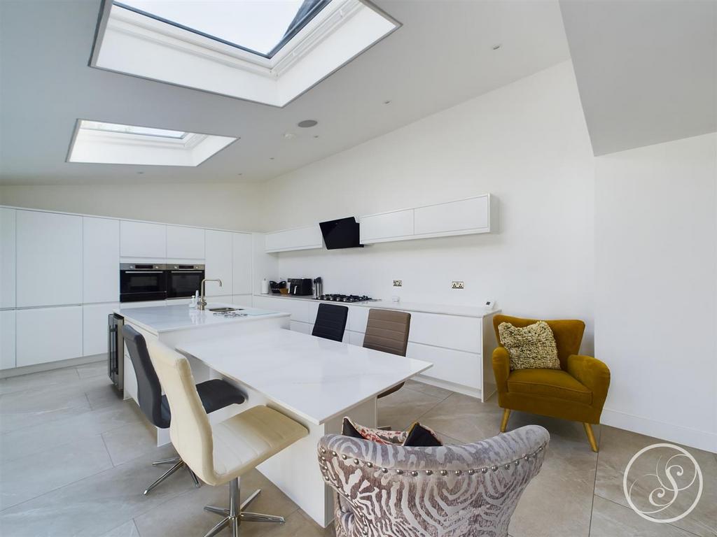 Kitchen/Diner/Family Room