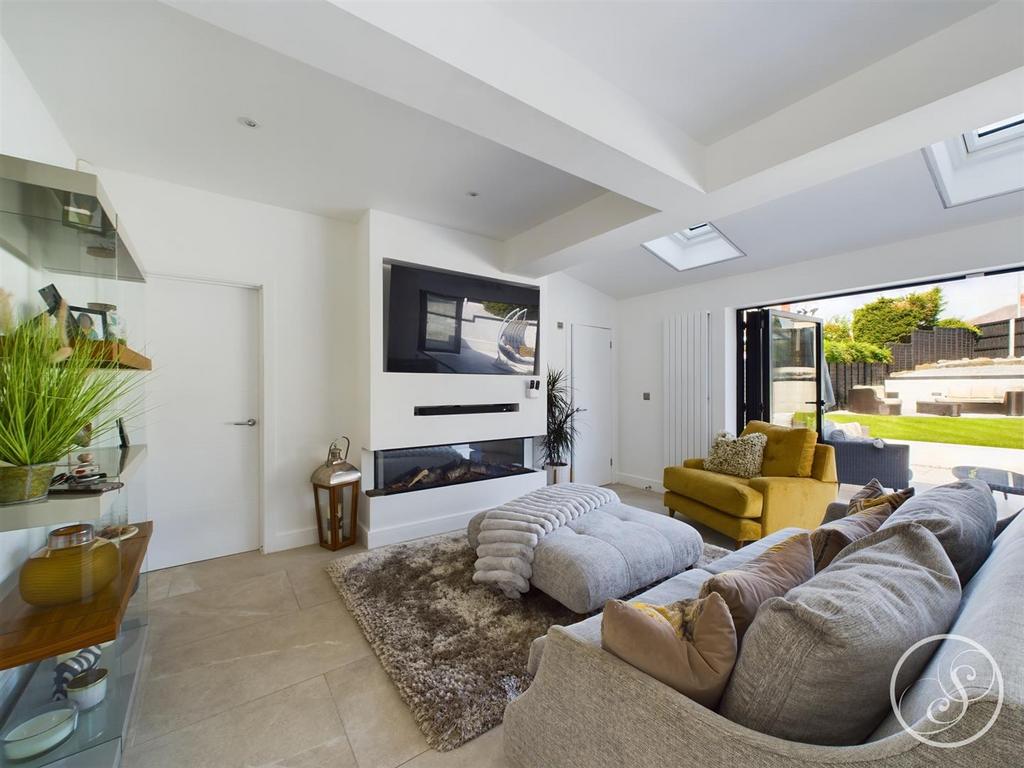 Kitchen/Diner/Family Room