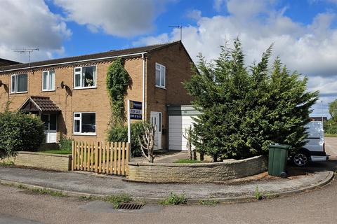 3 bedroom end of terrace house for sale, Carnarvon Close, Bingham, Nottingham