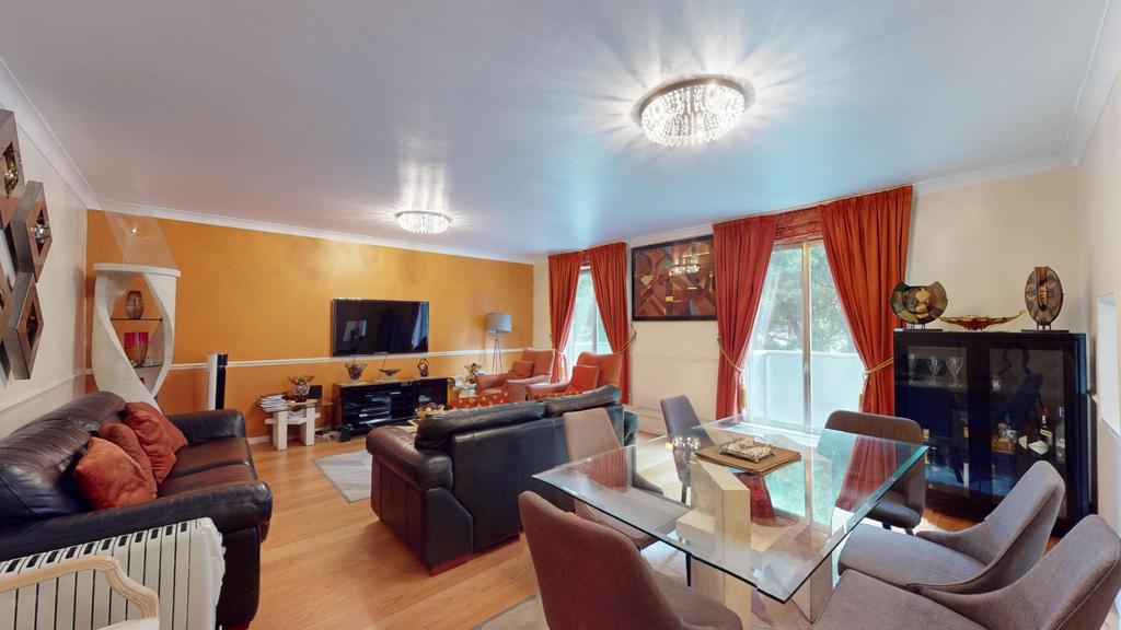 Flat-4-Bilton-Towers-07262024 153610.jpg