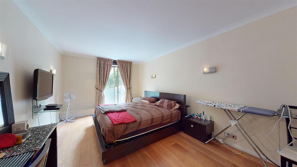 Flat-4-Bilton-Towers-07262024 153854.jpg