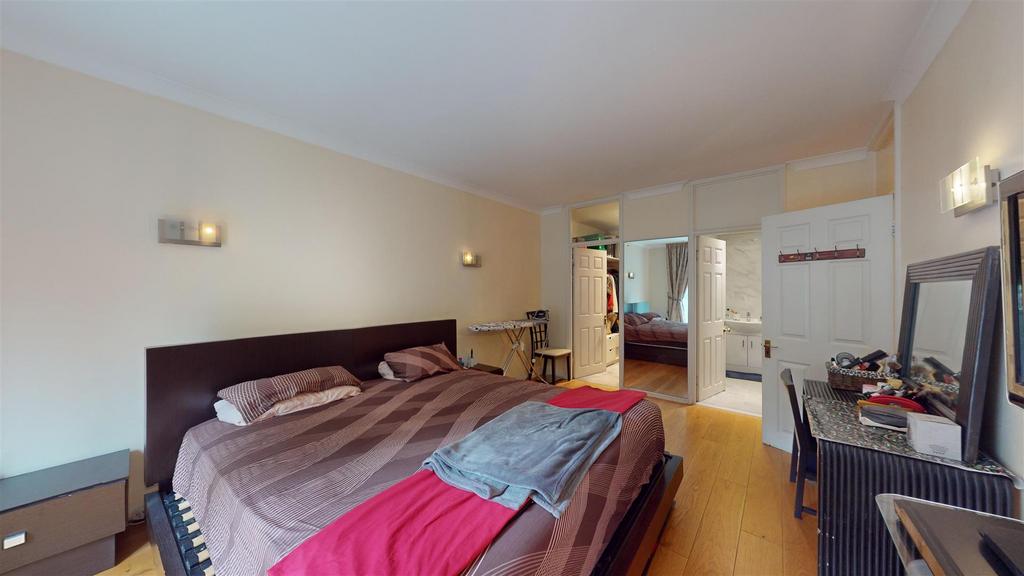 Flat-4-Bilton-Towers-07262024 153924.jpg