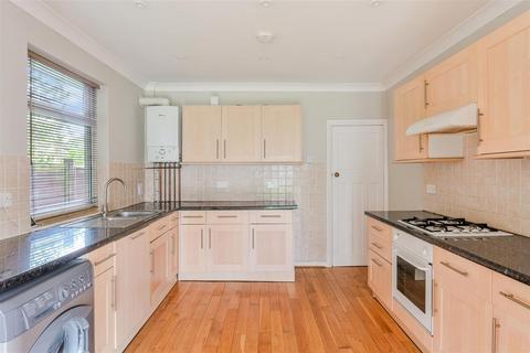 Farleigh Langley Vale Road, Epsom, KT18 6AN