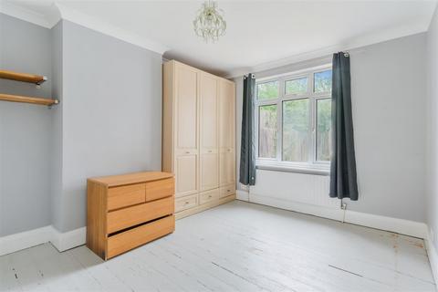Farleigh Langley Vale Road, Epsom, KT18 6AN