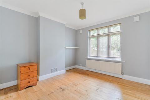 Farleigh Langley Vale Road, Epsom, KT18 6AN