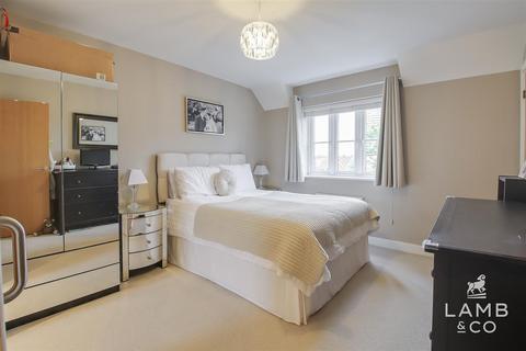 7 Abrey Close, Great Bentley, Colchester, CO7 8FA