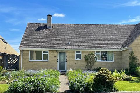 2 bedroom semi-detached bungalow for sale, Roman Way, Bourton-On-The-Water, Cheltenham