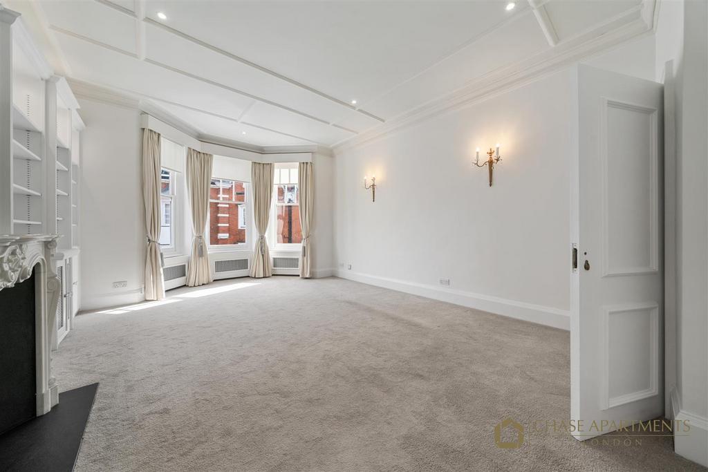Sloane Court West SW3 4 TB-