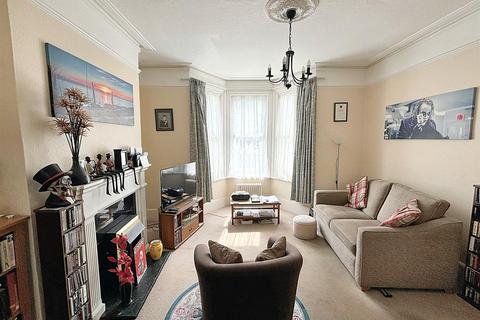 2 bedroom terraced house for sale, Calverley Road, Eastbourne
