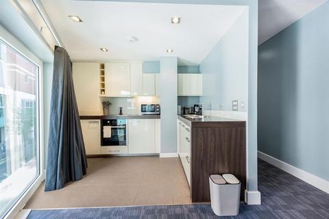 1 bedroom flat to rent, 4 Salamanca Place, Vauxhall, London, SE1