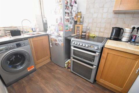 2 bedroom end of terrace house for sale, Leecon Way, Rochford