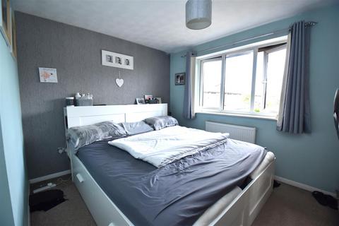 2 bedroom end of terrace house for sale, Leecon Way, Rochford