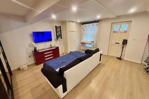 1 bedroom flat for sale, The Causeway, Chippenham