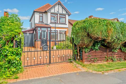 3 bedroom detached house for sale, Walsh Lane, Farnley, Leeds