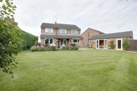 4 bedroom detached house for sale, Briar Close, Newport