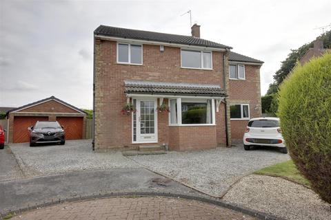 4 bedroom detached house for sale, Briar Close, Newport