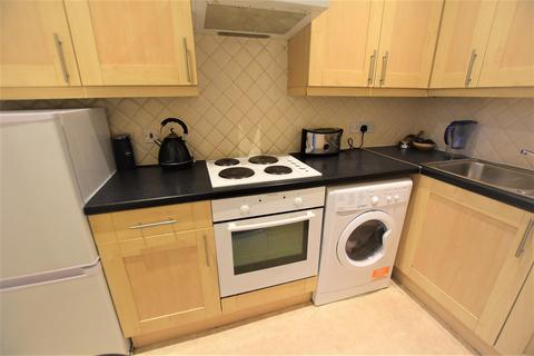 2 bedroom flat to rent, High Road, London