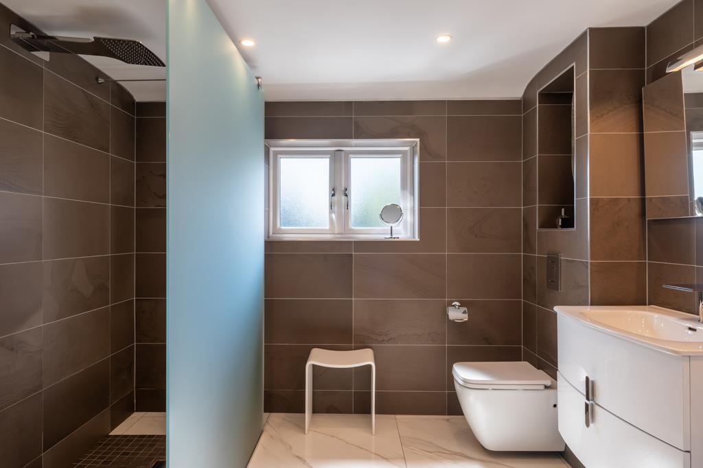 Master En-Suite