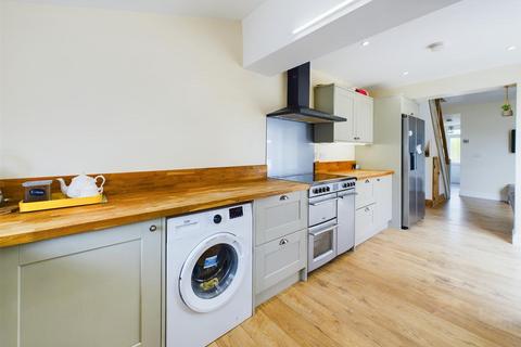 209 Tuffley Lane, Tuffley, Gloucester, GL4 0NY