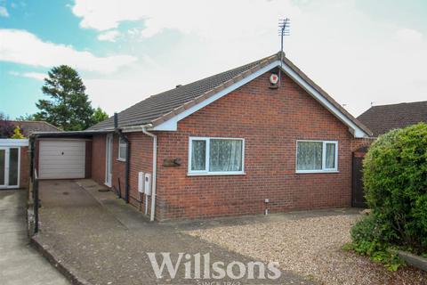 2 bedroom detached bungalow for sale, Walls Avenue, Burgh Le Marsh, Skegness