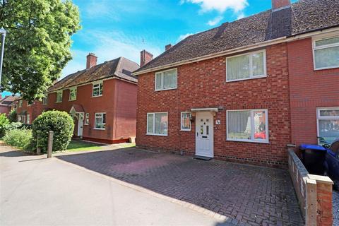 3 bedroom semi-detached house for sale, St. Laurence Avenue, Warwick