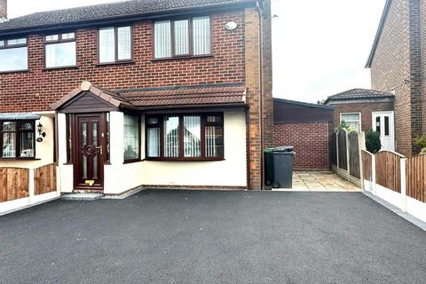 3 bedroom semi-detached house to rent, Prospect drive, Failsworth, Manchester