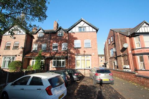 2 bedroom apartment to rent, Burton Road, Manchester M20