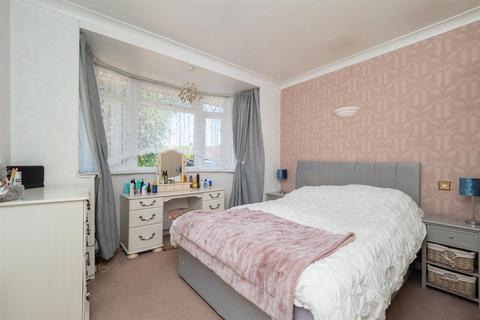 3 bedroom semi-detached house for sale, Benfleet Close, Sutton