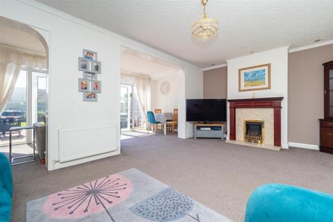 3 bedroom semi-detached house for sale, Benfleet Close, Sutton