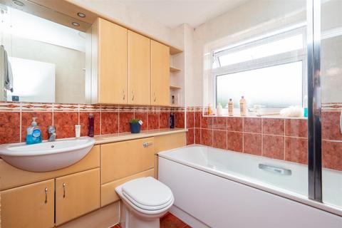 Flat 8, 1 Cedar Gardens, Sutton, SM2 5EQ
