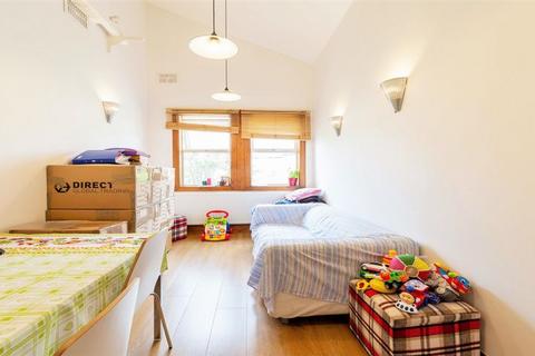 1 bedroom flat to rent, NW2