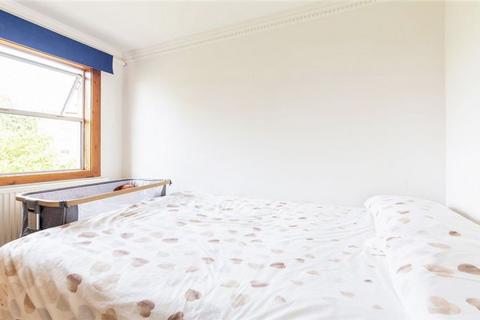 1 bedroom flat to rent, NW2