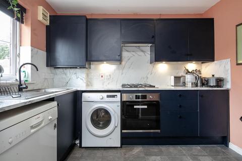 2 bedroom apartment for sale, Newent Close, Peckham, SE15