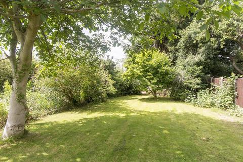 4 bedroom semi-detached house for sale, Gladstone Street, Lutterworth