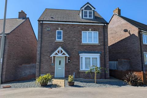 4 bedroom detached house for sale, Malling Avenue, Eastfield, Scarborough