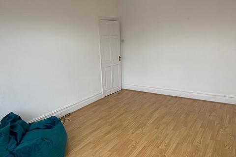1 bedroom flat to rent, 1 Bedroom Flat For Rent in Palmers Green