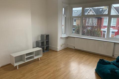 1 bedroom flat to rent, 1 Bedroom Flat For Rent in Palmers Green