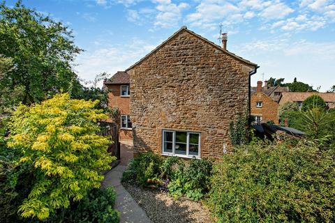 3 bedroom character property for sale, Cross Lane, Preston, Rutland