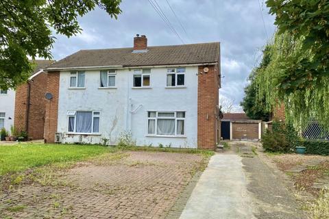 3 bedroom semi-detached house to rent, Field Close, Hayes, Middlesex, UB3 5ND