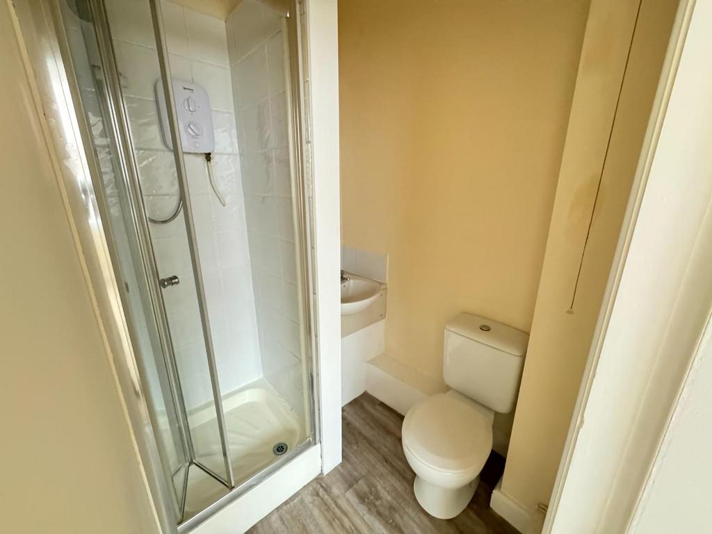 Shower room.jpg