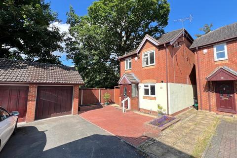 3 bedroom detached house for sale, Farmside Close , Stourbridge, DY9 9AJ