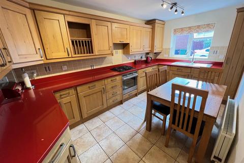 3 bedroom detached house for sale, Farmside Close , Stourbridge, DY9 9AJ