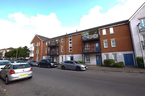 2 bedroom flat to rent, Hevingham Drive, Chadwell Heath, RM6