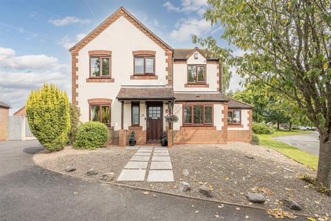 4 bedroom detached house for sale, Danesbrook, Claverley, WV5 7BB