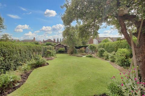 28 Daisy Road, Nottingham, NG3 6HH
